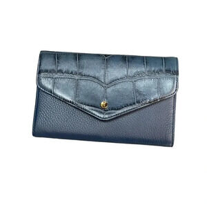 NWOT G.I.L.I. Leather Clutch